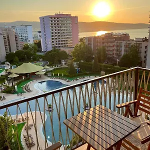 https://royal-beach-apartament.sunnybeach-hotels.org