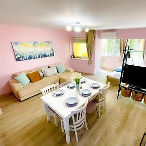https://central-apartment-free-parking-belle-mer-next-to-the.burgashotels.net